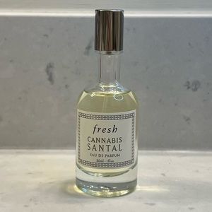 Fresh cannabis santal eau de parfum